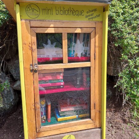 Mini bibliotheek Mini bibliotheek